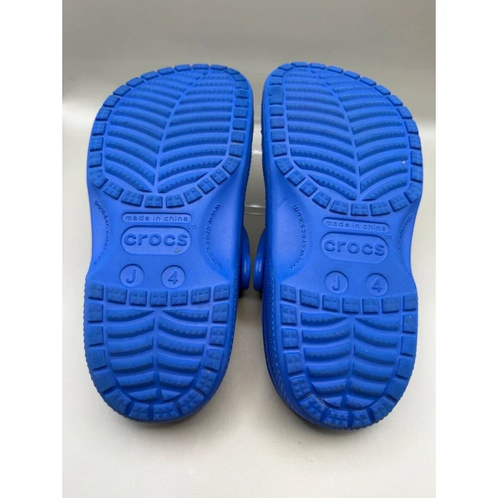 Crocs Classic Clog Unisex Kids J 4 Blue Slip-On Water-Friendly Sandals